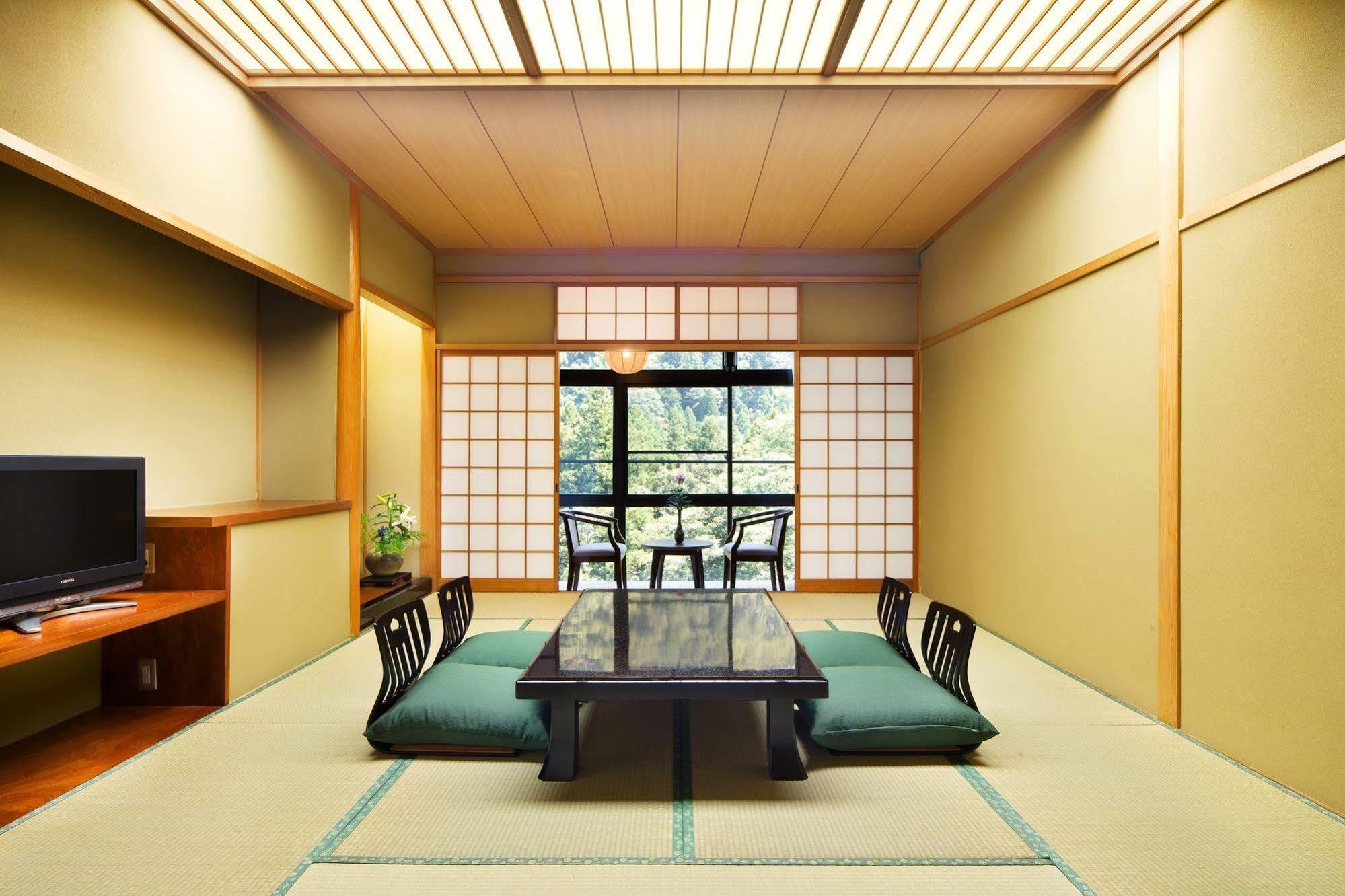 Yamanaka Onsen Kagari Kisshotei Exteriör bild