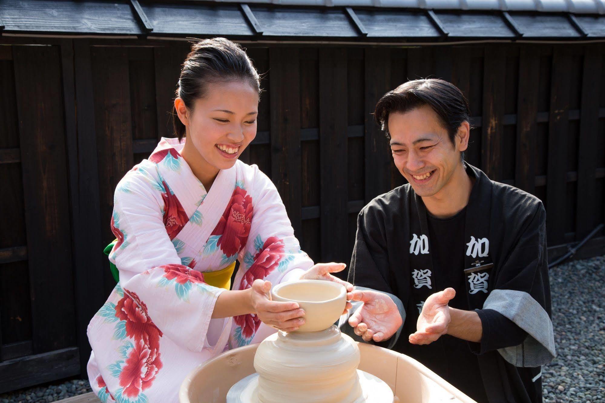 Yamanaka Onsen Kagari Kisshotei Exteriör bild